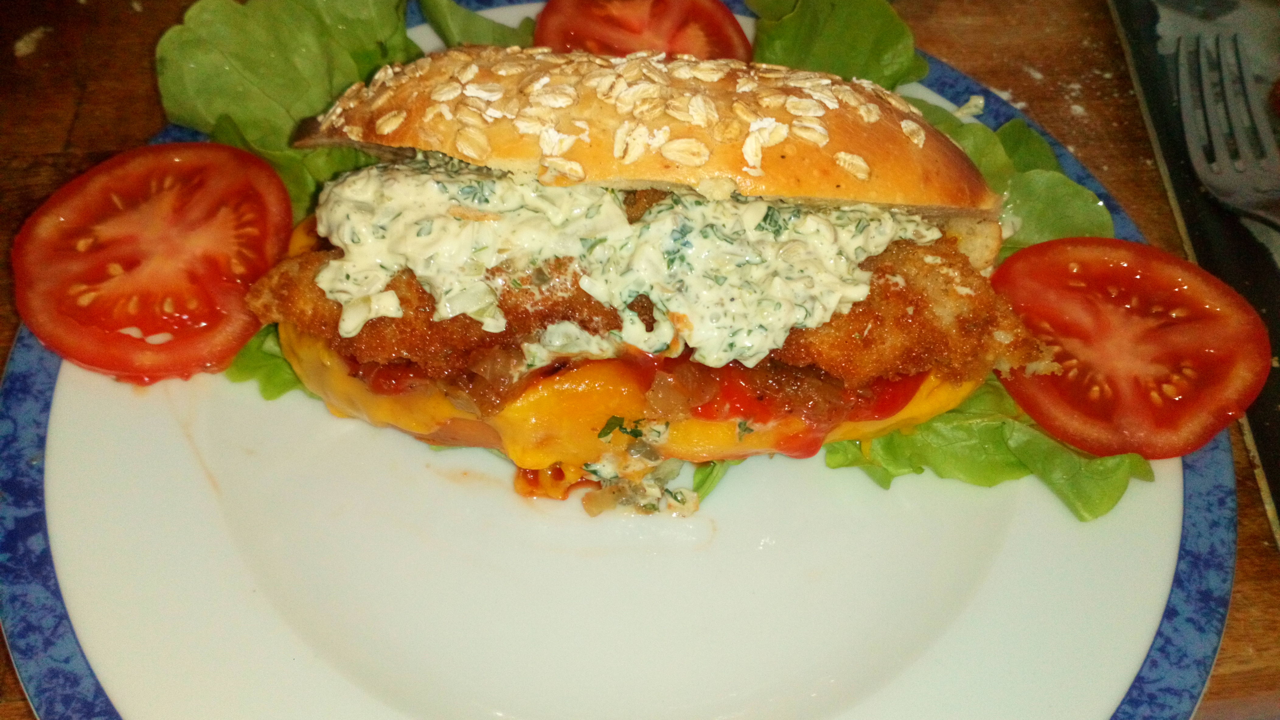 Mettre de la sauce tartare . And finish withand tartare sauce.