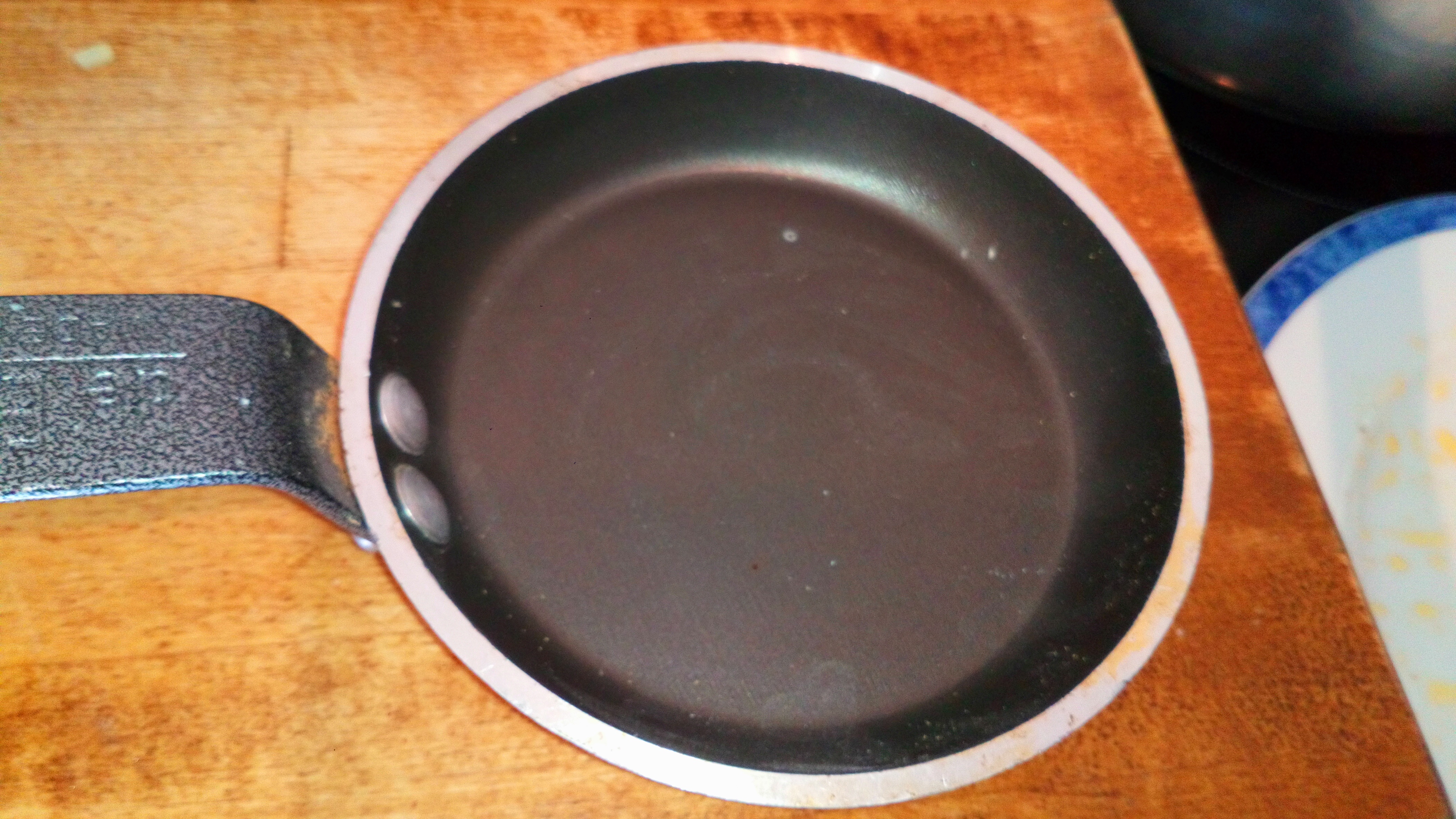 Vous pouvez aussi faire des petites galettes dans des petites poêles de 10 cm. You can also make pan cake with 10 cm size frying pan