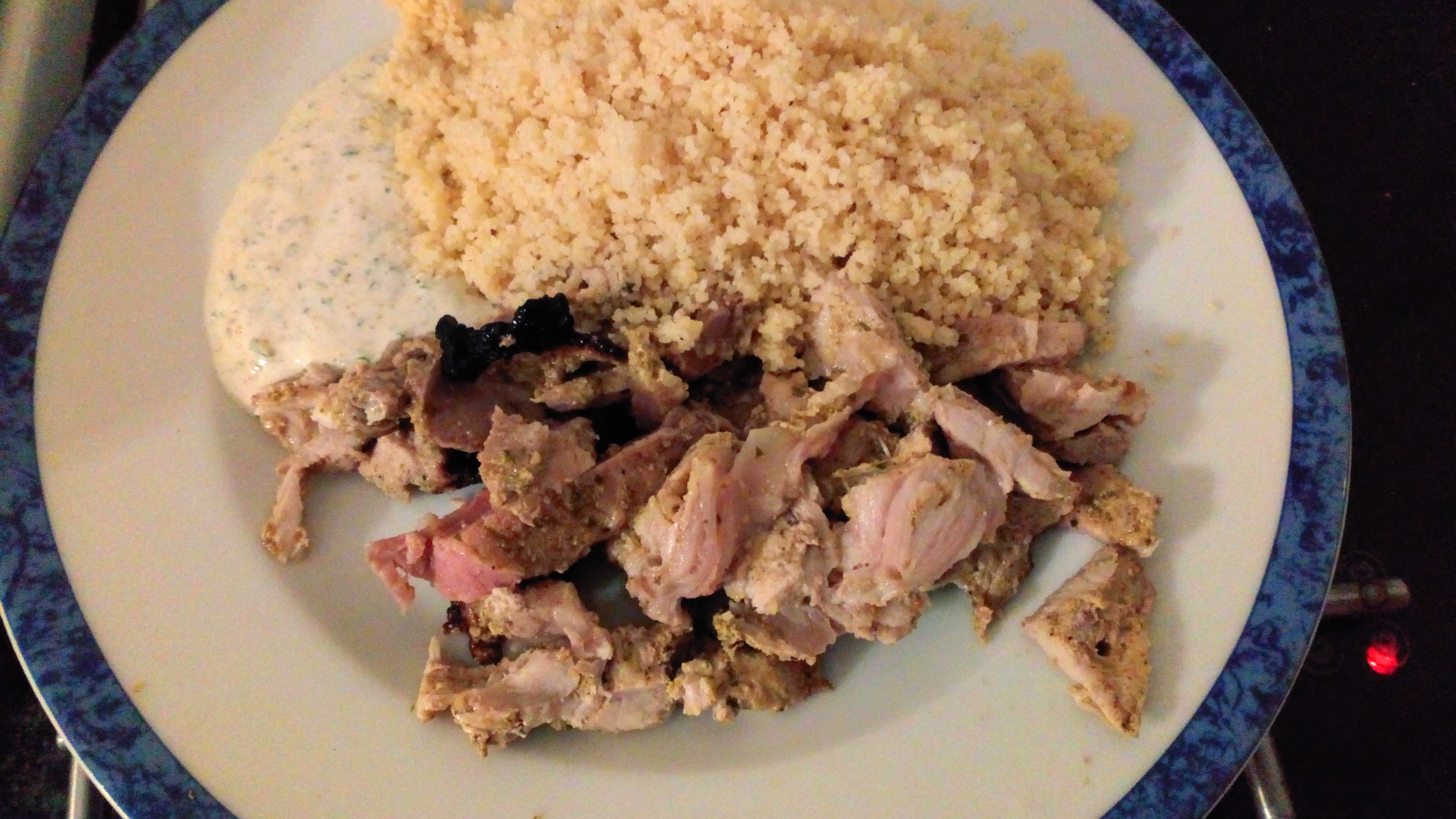 Servir avec la sauce blanche, semoule, ou boulgour et salade dans un récipient à part .serve with white sauce, semoula, or boulgour,,and salad by side . Enjoy tasting