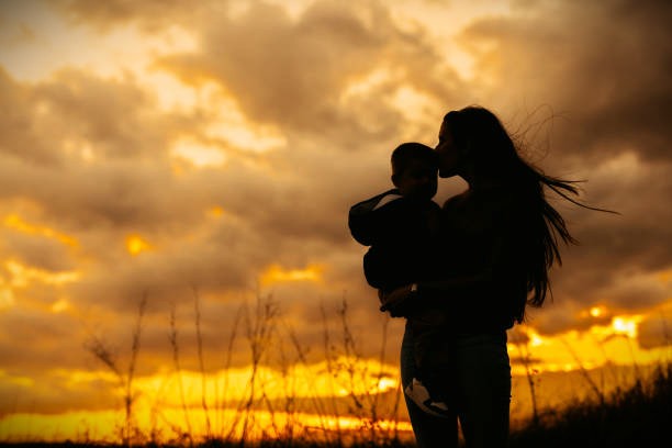 MomFullTime_B_2