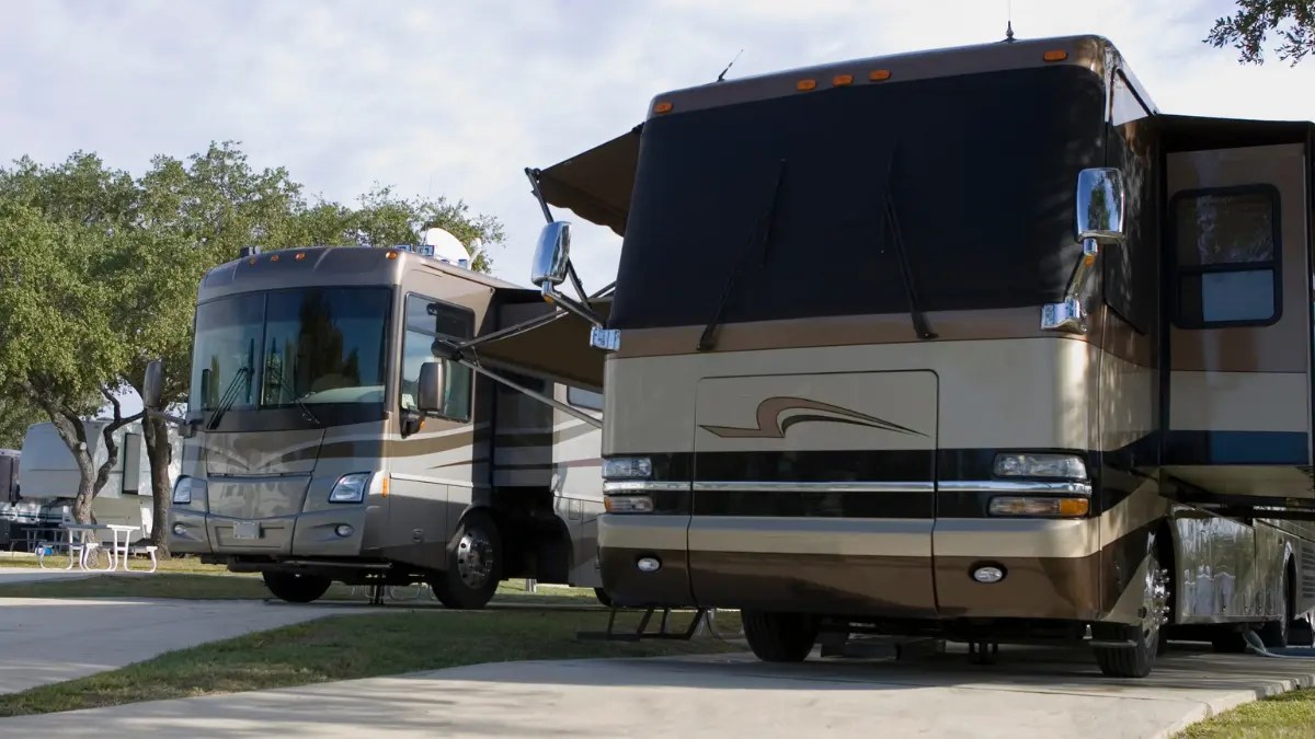 Wisconsin-Wagon-Washers-Motor-Coach