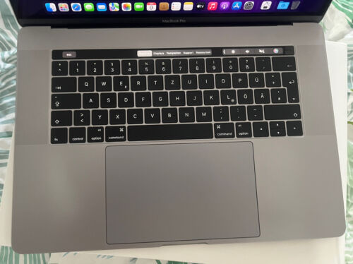 Apple Macbook Pro 15,4 Zoll 16GB RAM/256GB SSD - Görsel 2