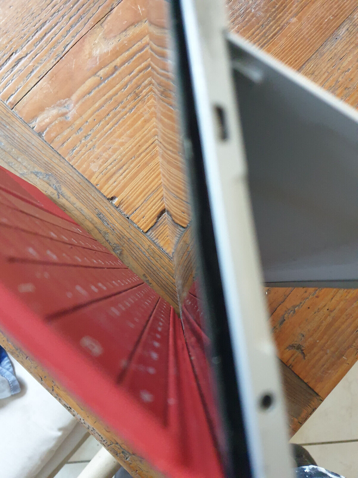 Microsoft Surface 3 64 GB WLAN silber, rote Tastatur - Görsel 2