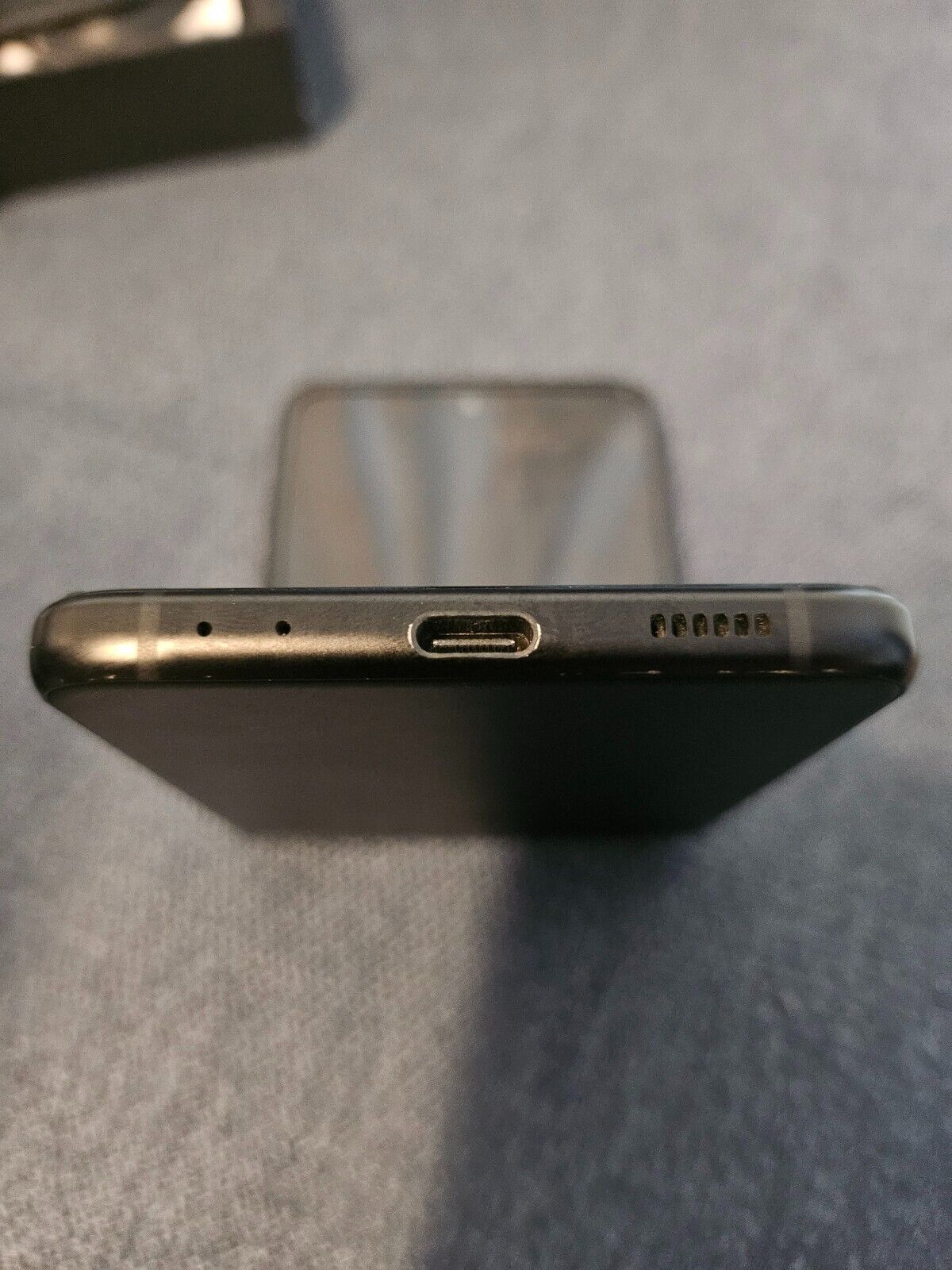 Samsung Galaxy Z flip 4 (SM-F721B), gekauft April 2023, inkl OVP, Cover, Kabel