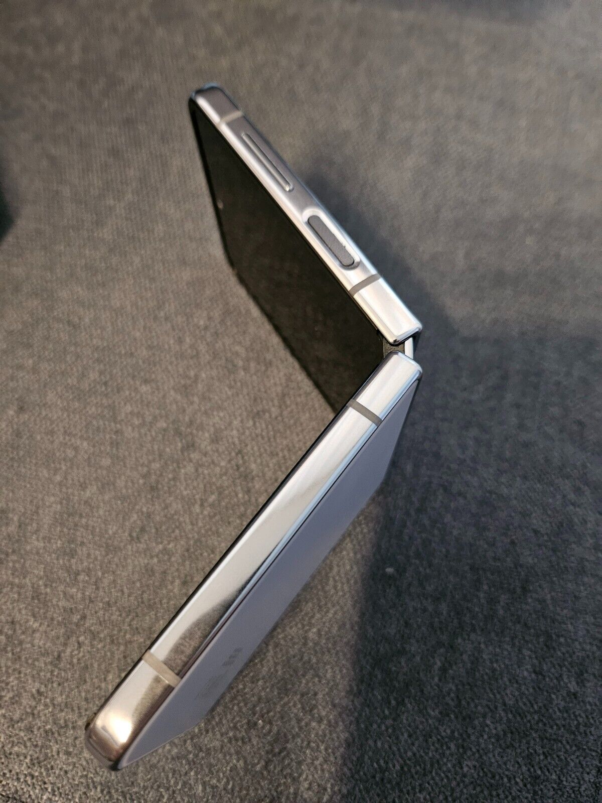 Samsung Galaxy Z flip 4 (SM-F721B), gekauft April 2023, inkl OVP, Cover, Kabel - Görsel 5