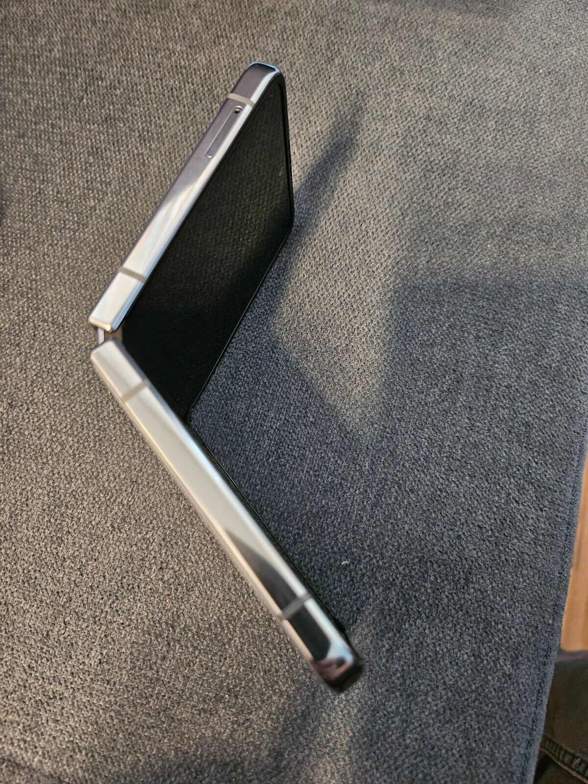 Samsung Galaxy Z flip 4 (SM-F721B), gekauft April 2023, inkl OVP, Cover, Kabel - Görsel 6