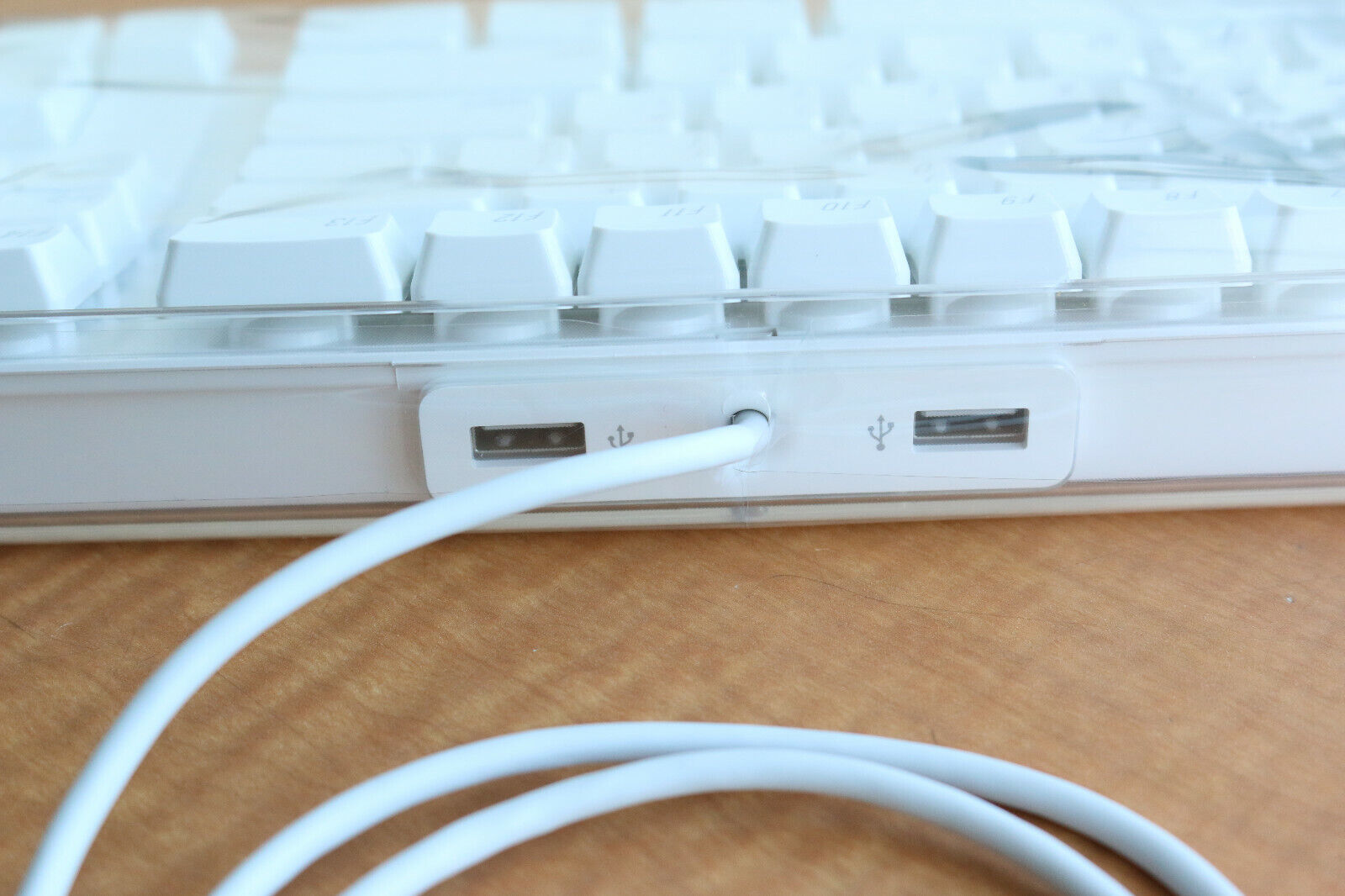 Brand New Genuine Apple A1048 English wired full size USB keyboard 658-0306 (2SB - Görsel 4