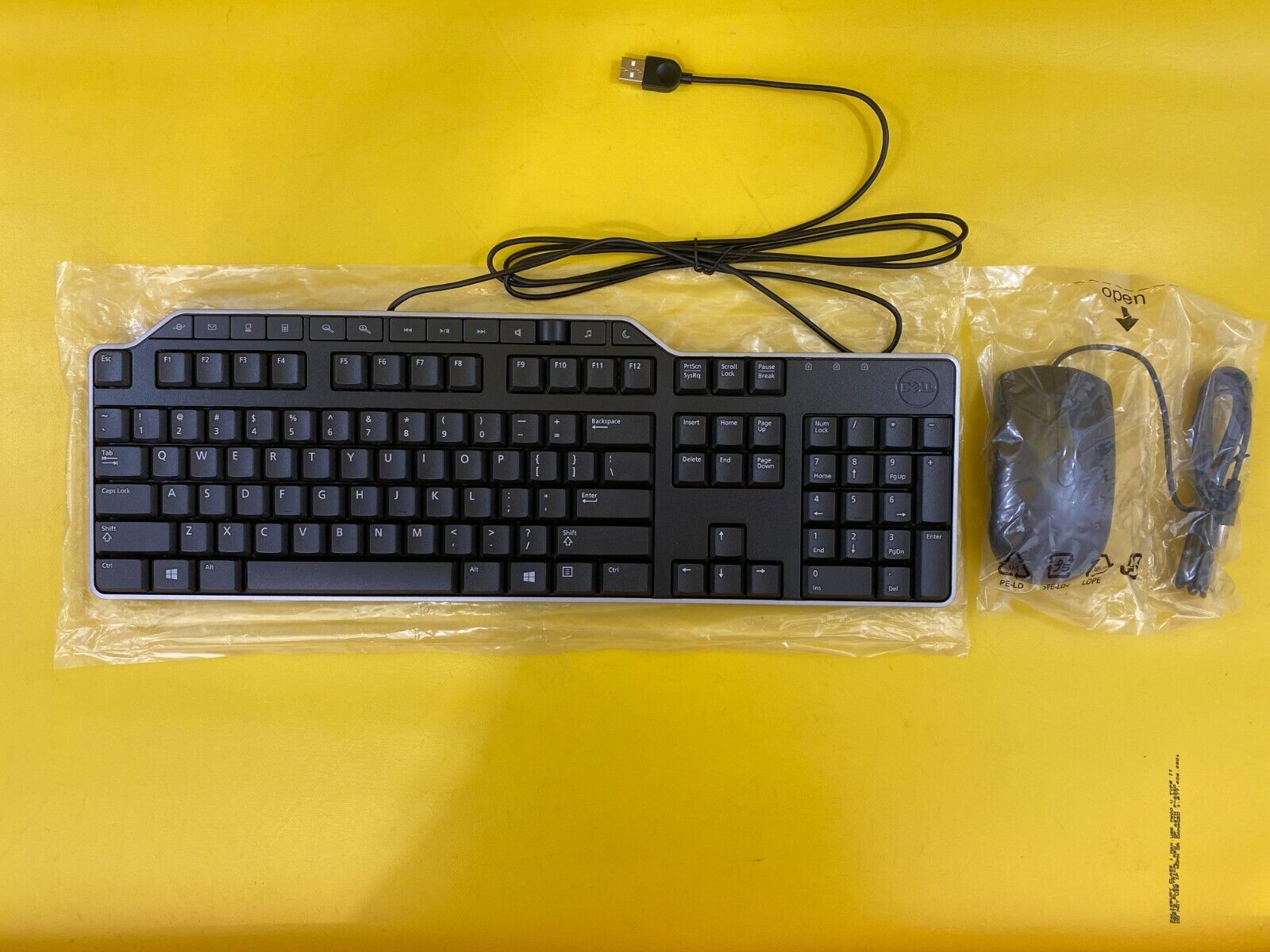 Dell KB522 Wired 104-Key Business Multimedia Keyboard + Dell Mouse MS116 - Görsel 2