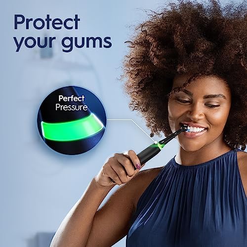 Oral-B iO Series 4 Electric Toothbrush with (1) Brush Head, Rechargeable, White - Görsel 3