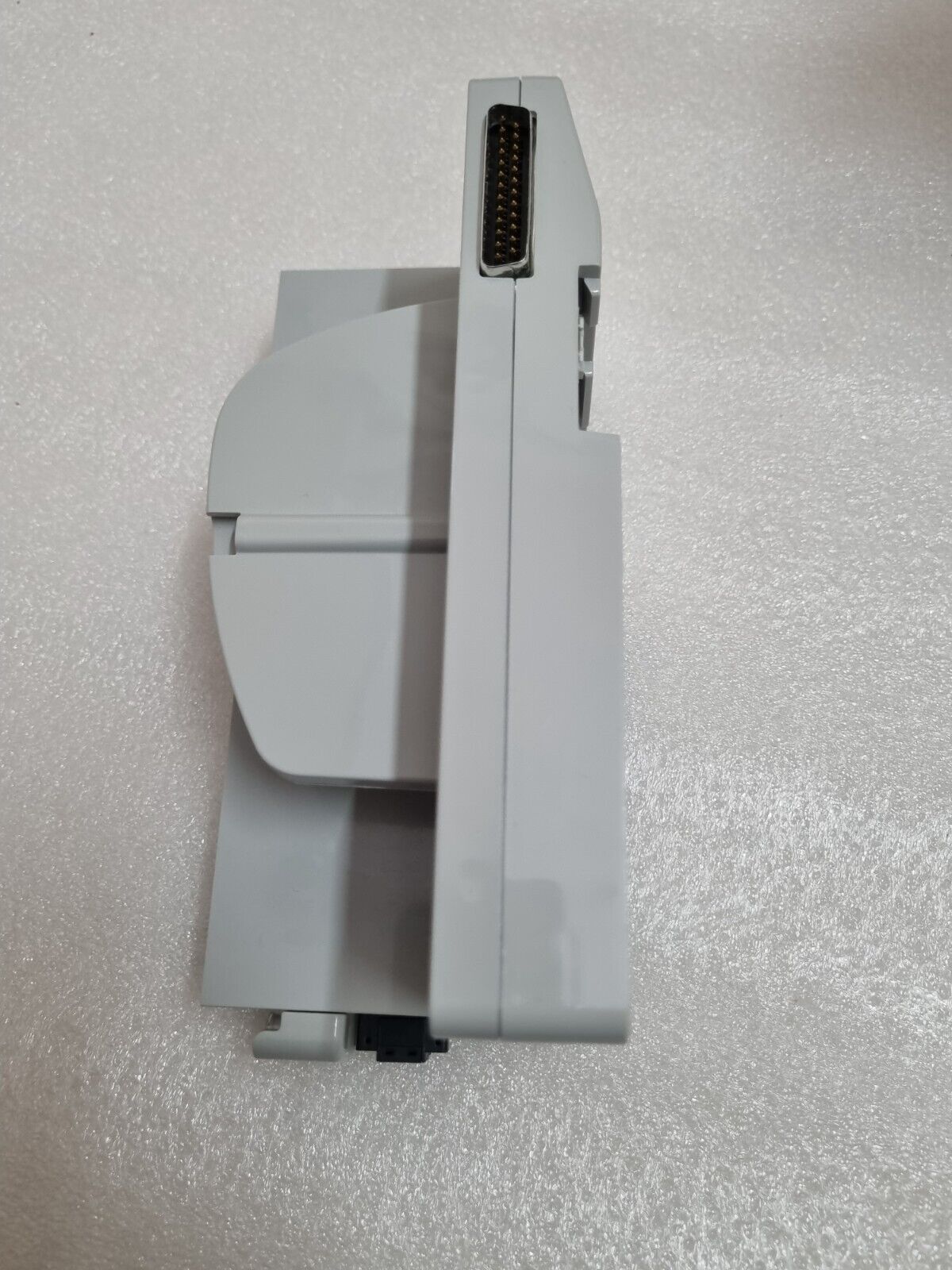 ABB 2VAA008961R1 HBR01-FPN Horiz. Base, Redondant Modules, Champ Power Neutres - Görsel 9