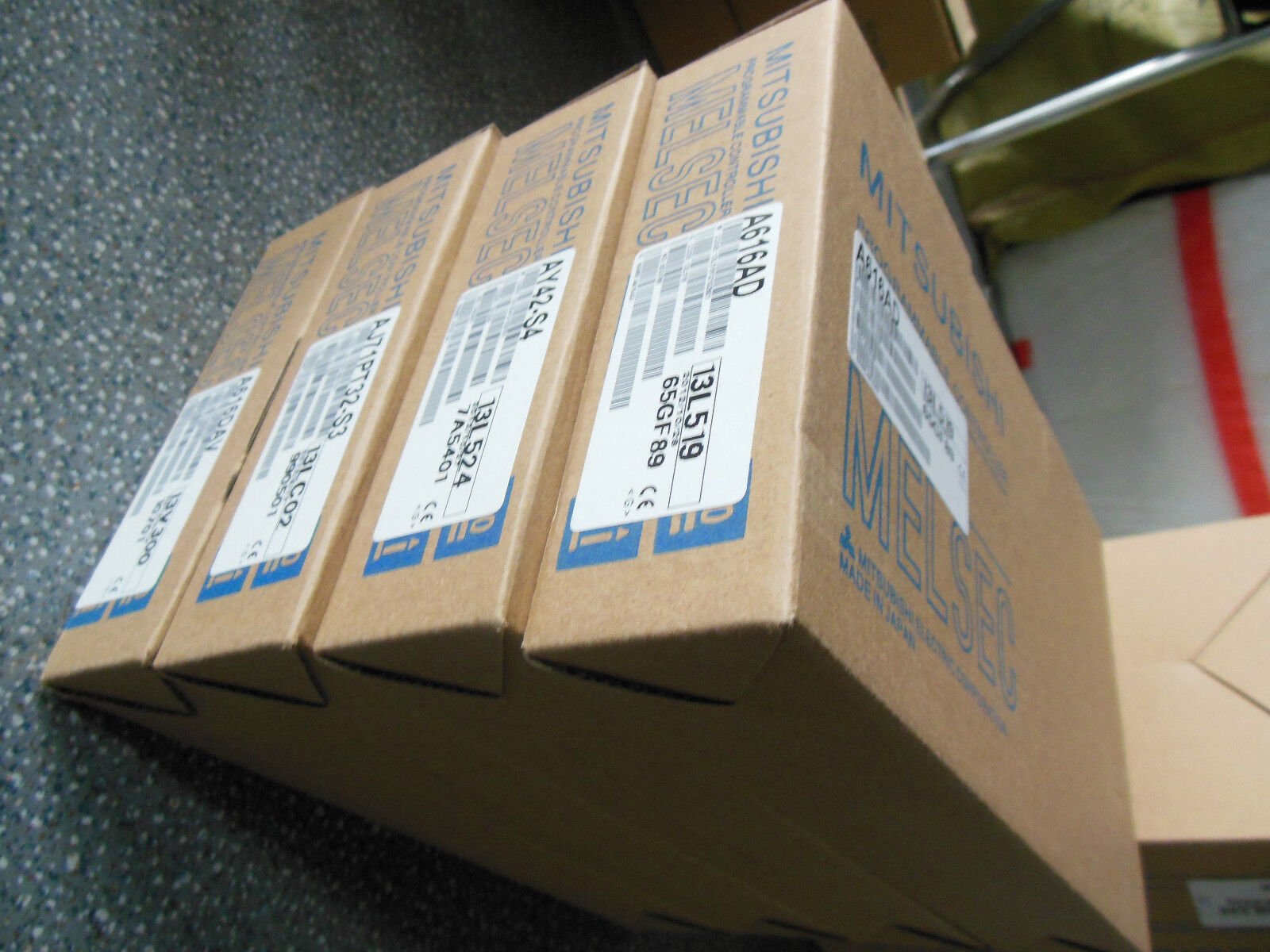1PC MITSUBISHI A616DAV PLC New In Box Expedited Shipping - Görsel 2