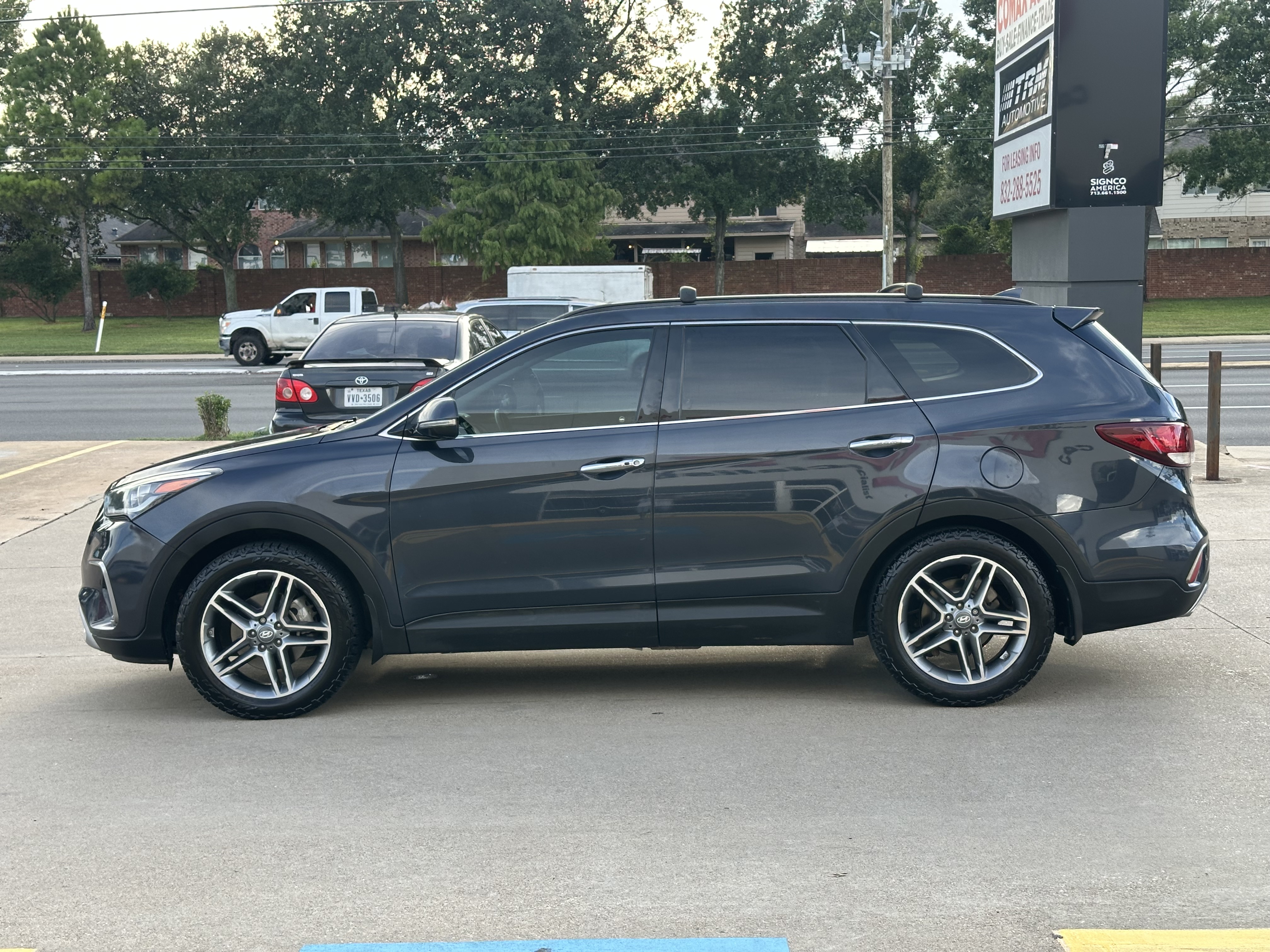 2017 Hyundai Santa Fe SE Ultimate Sport Utility 4D