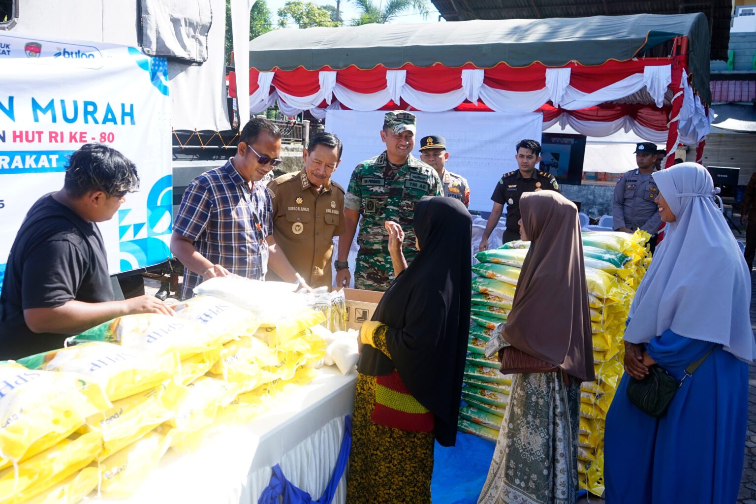 Gebyar kemerdekaan HUT ke-80 RI, Pemko sabang gelar pangan murah. Foto: DISTORI