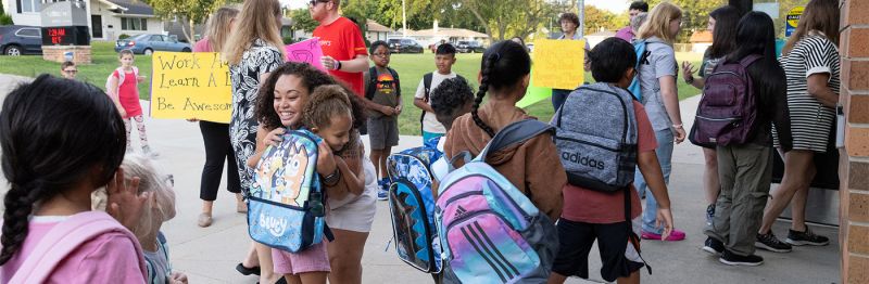 Guest Author Joyce Knock Visits Samuelson Samuelson Elementary School - City Background Collection - Full HD Quality