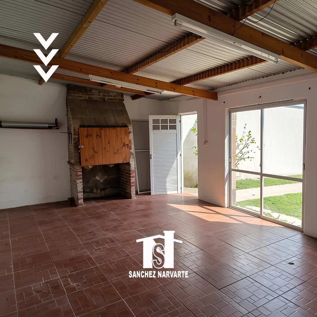 Casa en alquiler en Tres Arroyos - fogón con parrilla