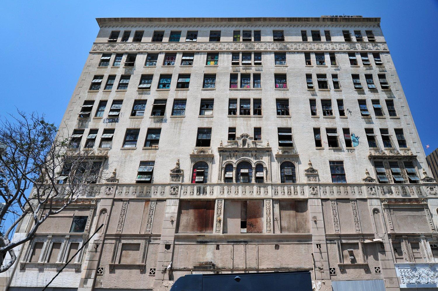Demolerán histórico edificio California Theatre en San Diego