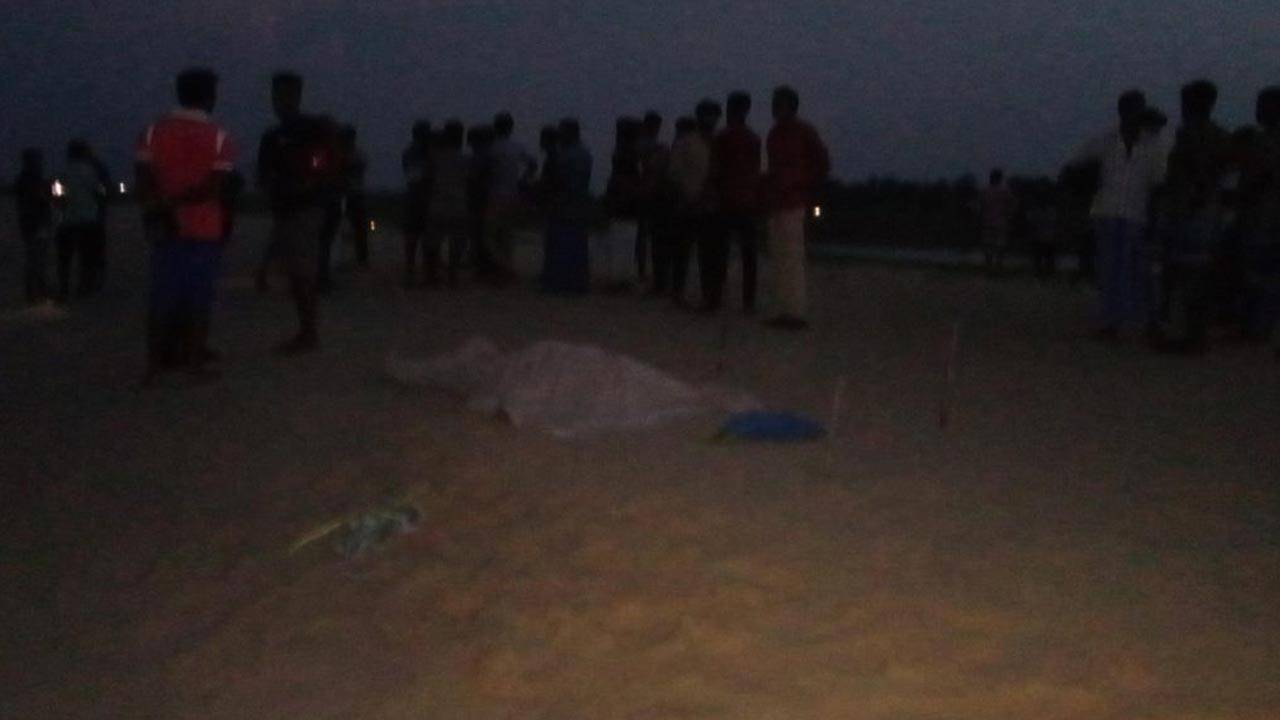 பருத்தித்துறையில் கரையொதுங்கிய பெண்ணின் சடலம்