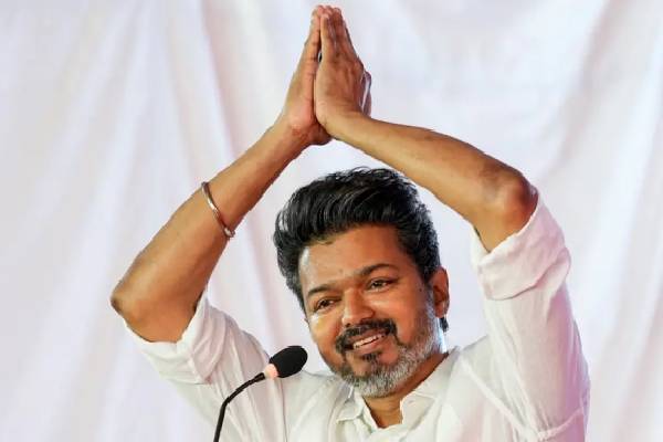 சமூக வலைத்தளத்தில் ட்ரெண்டாகும் ‘முதல்வர் வேட்பாளர் விஜய்’ ஹேஸ்டேக்