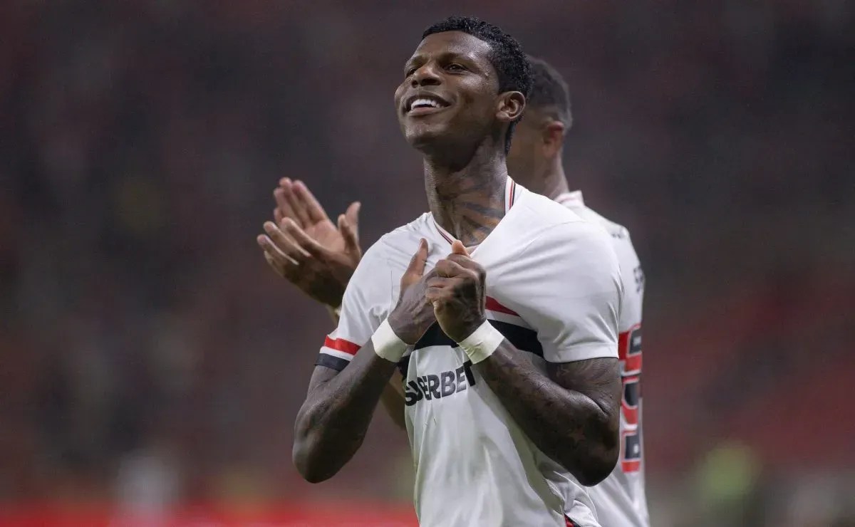 10 anos depois, Arboleda pode não mais vestir a camisa do São Paulo | Blog do São Paulo