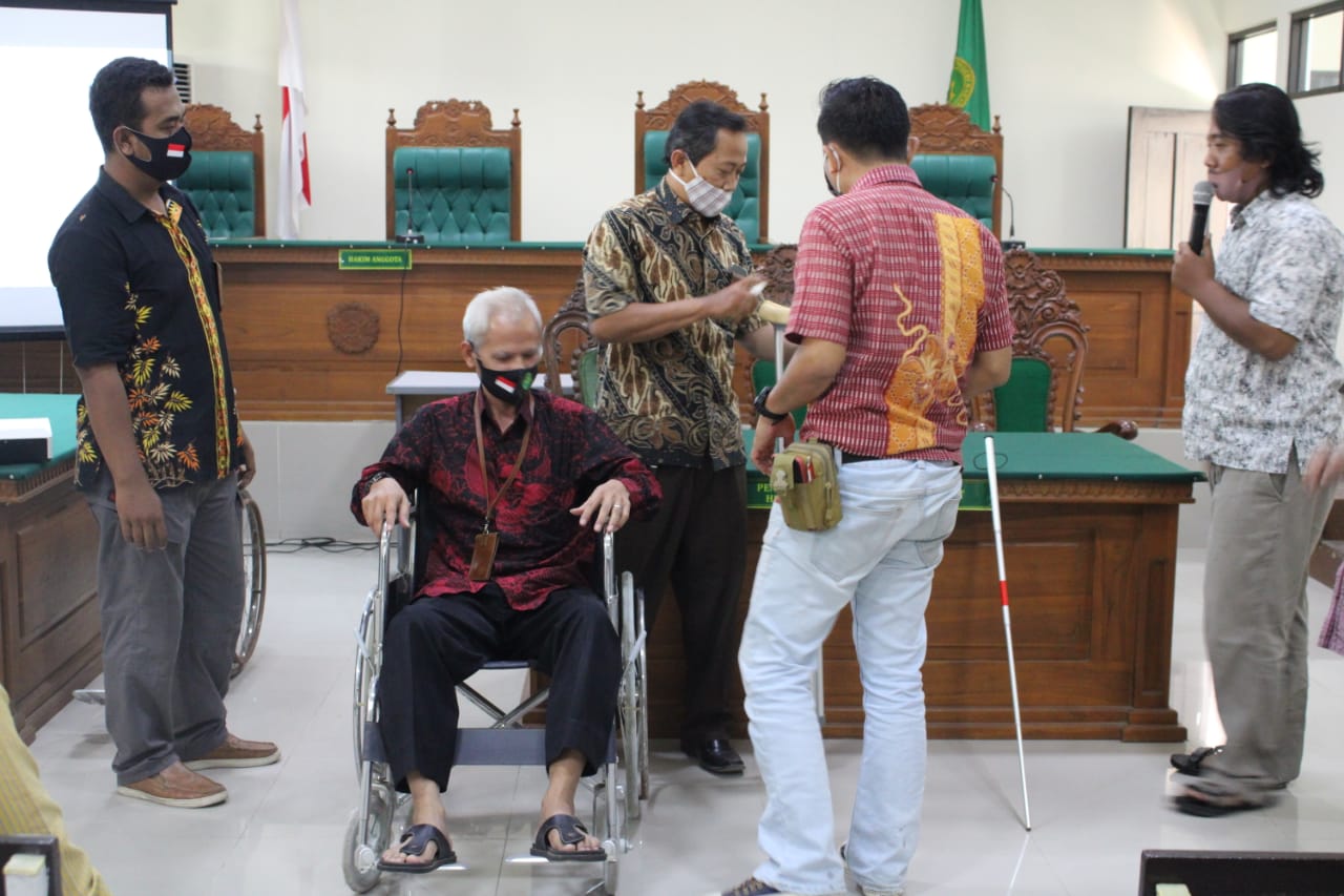 PN Karanganyar Tingkatkan Kapasitas Staf dalam Berinteraksi dengan Penyandang Disabilitas