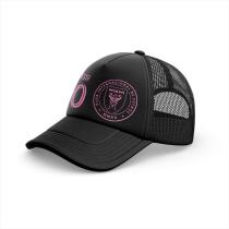 Gorra infantil negra del Inter de Miami con detalles en rosa y el número 10 de Messi.