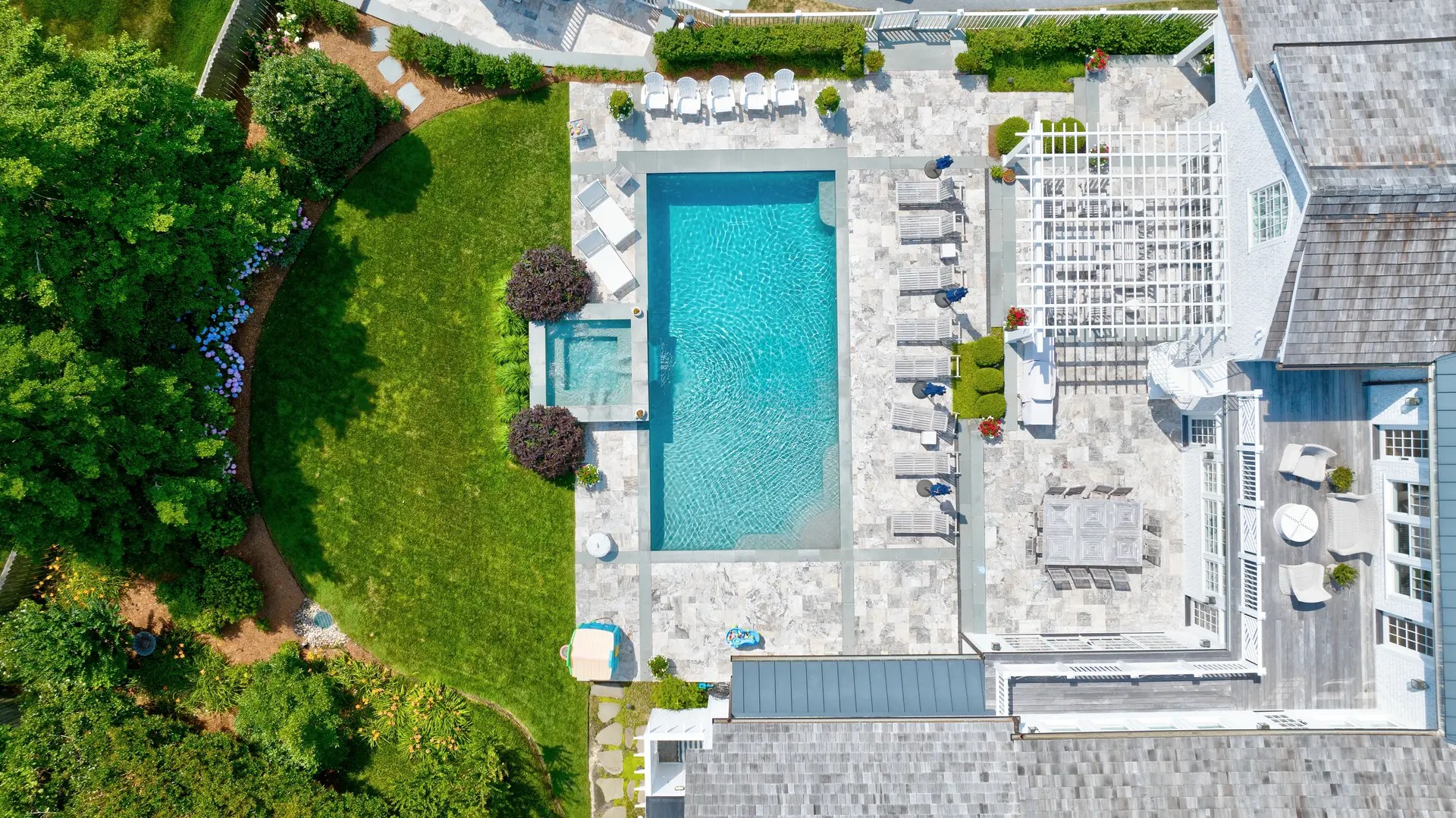 Bella Terra commercial landscape maintenance detail