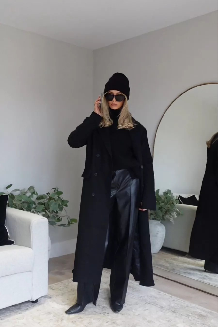 How to style leather pants: 25 leather pants outfit ideas from casual