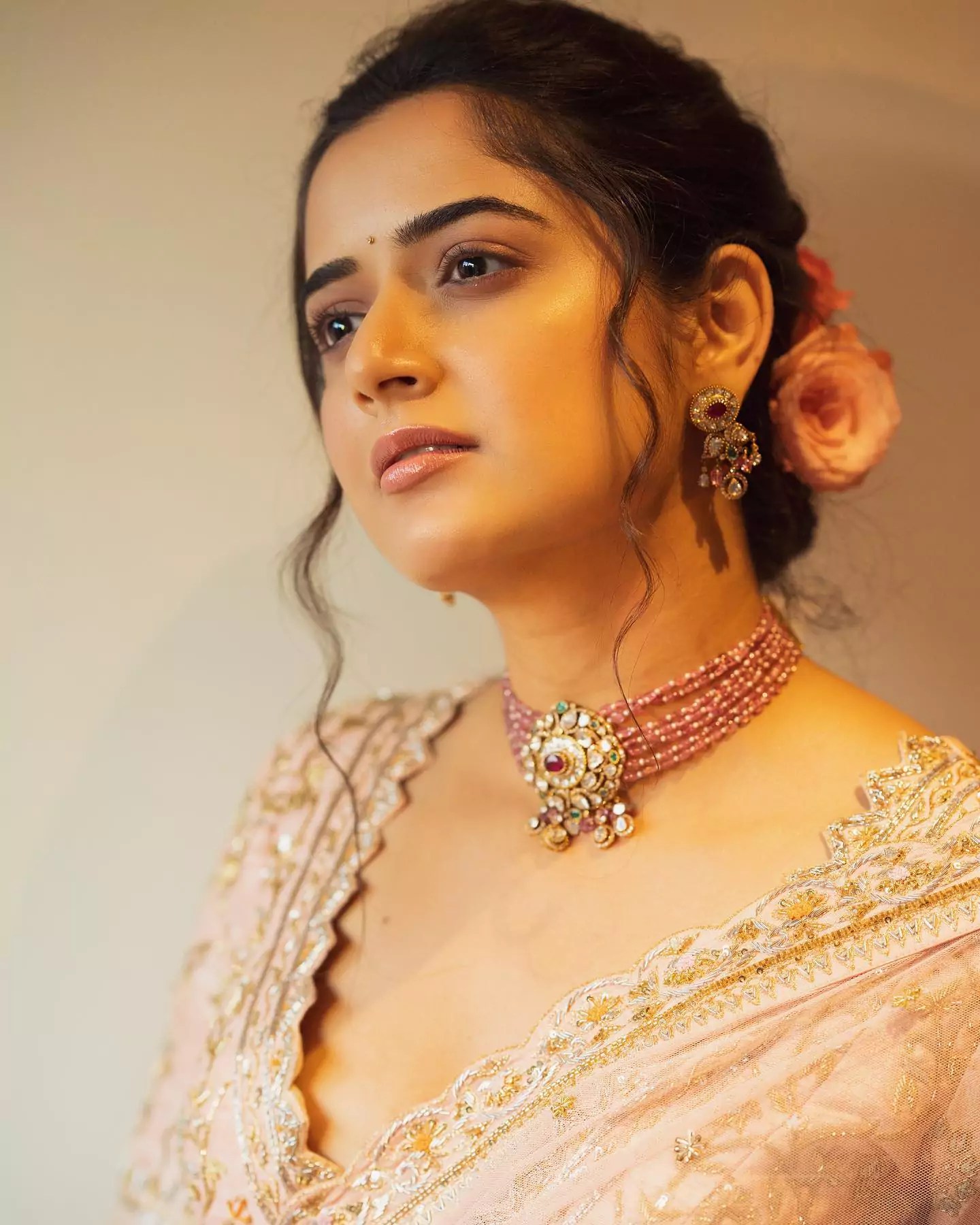 Ashika-Ranganath-Pink-Embroidered-Blouse-Saree