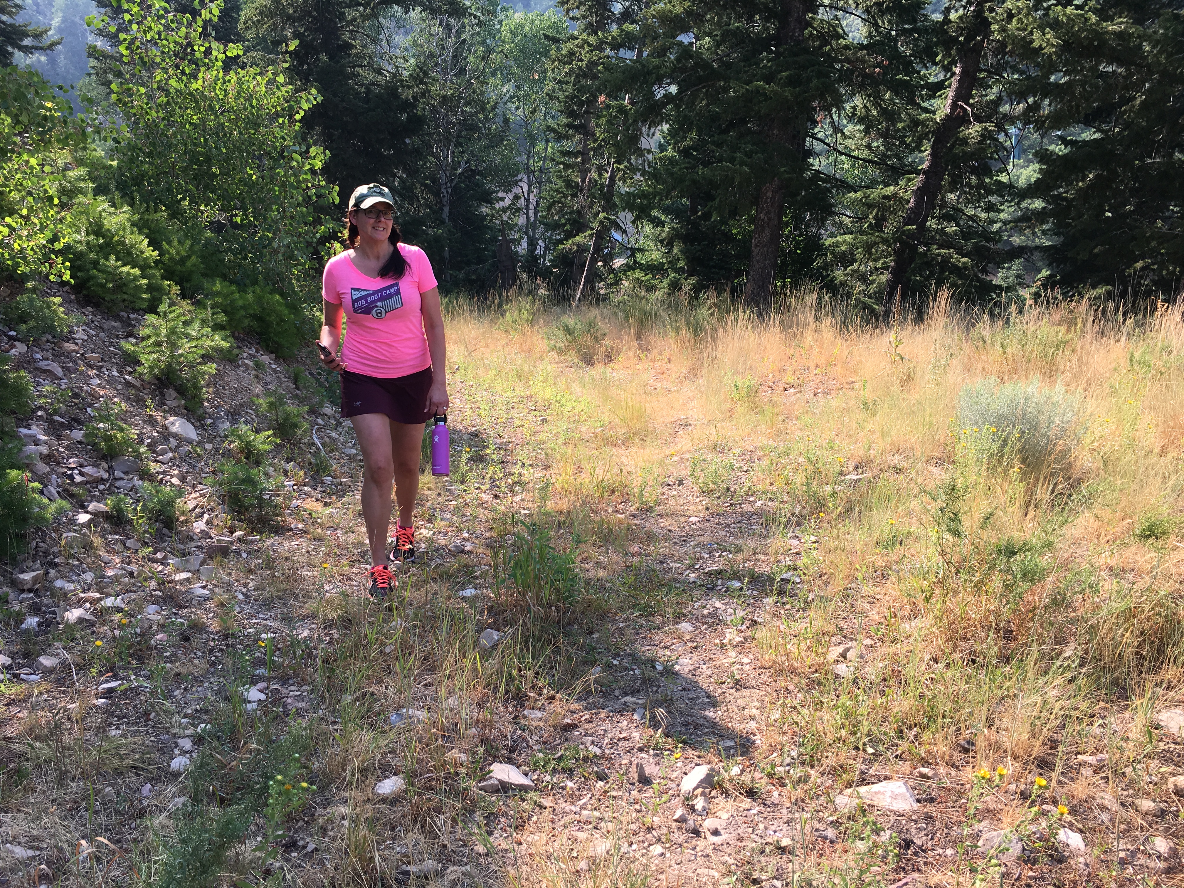 Off the chair lift on the trail...in street shoes (DUH).