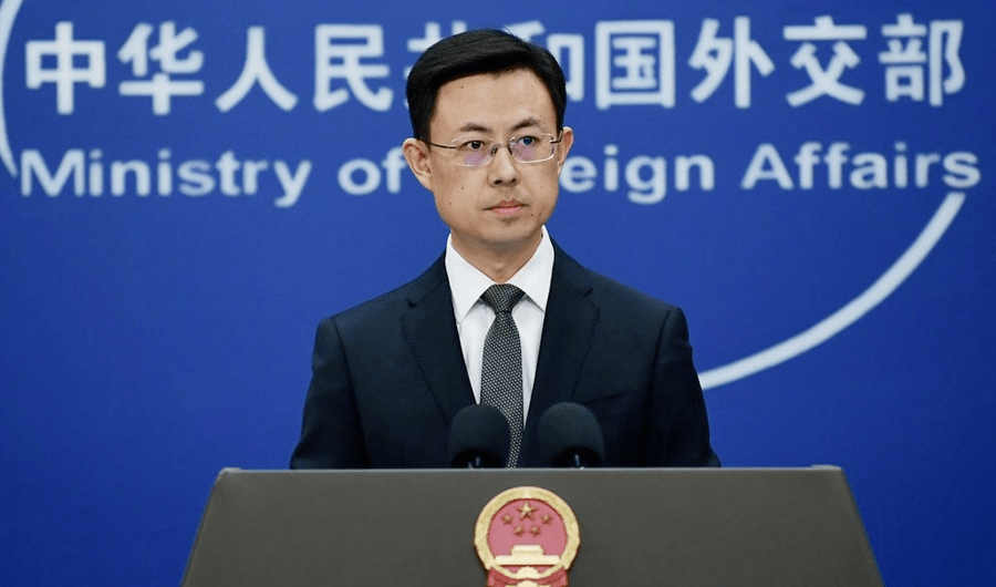 الصين تبدي حذرها حيال صفقة محتملة لبيع عدة موانئ إلى شركة أمريكية