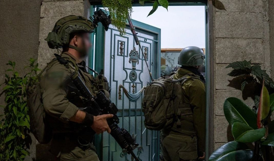 جيش الاحتلال ينفذ 4 عمليات متزامنة في سوريا ويستجوب ويصادر أسلحة