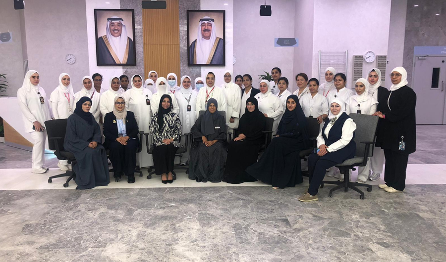 الصحة تطلق دورة متخصصة لتأهيل ممرضات قسم الولادة بالتعاون مع سلطنة عمان