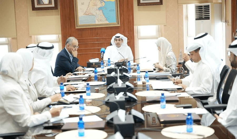 وزير الإعلام يبحث الاستعدادات الخاصة بالدورة الـ 48 من معرض الكويت الدولي للكتاب