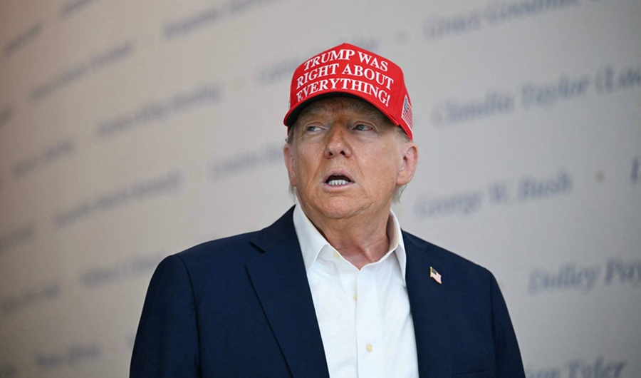 ترامب: صفقة نتفليكس و«وارنر براذرز» قد تثير مخاوف وسأشارك في مراجعتها ترامب: صفقة نتفليكس و«وارنر براذرز» قد تثير مخاوف وسأشارك في مراجعتها