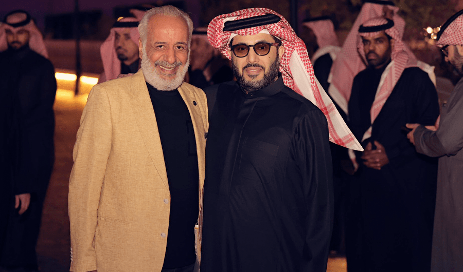 تركي آل الشيخ: الفنان السوري أيمن زيدان يشارك بمسرحية سورية جديدة في موسم الرياض تركي آل الشيخ: الفنان السوري أيمن زيدان يشارك بمسرحية سورية جديدة في موسم الرياض