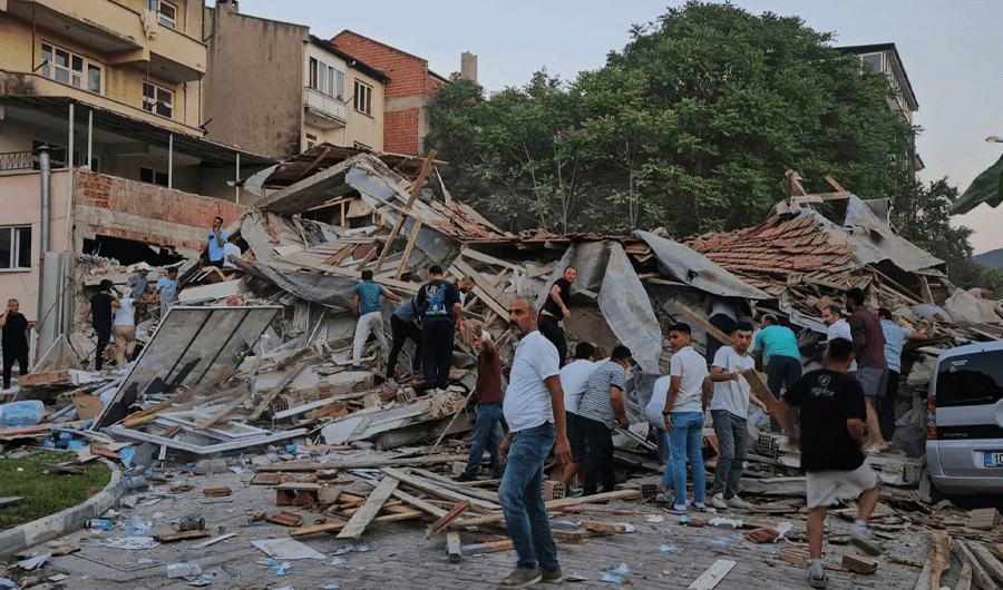 تركيا: وفاة شخص وإصابة 29 جراء زلزال أمس