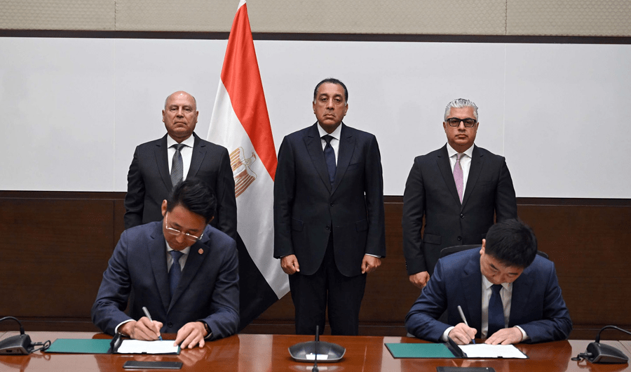 مصر توقع عقداً مع سايلون الصينية لإنشاء مصنعاً للإطارات