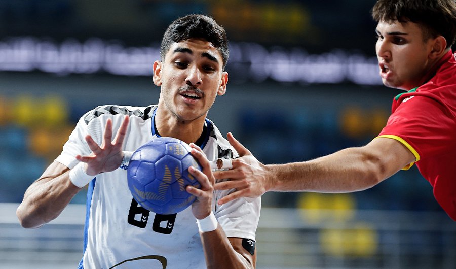 &laquo;أزرق اليد&raquo; للناشئين يخسر مباراته الثانية أمام البرتغال.. &laquo;38-23&raquo;