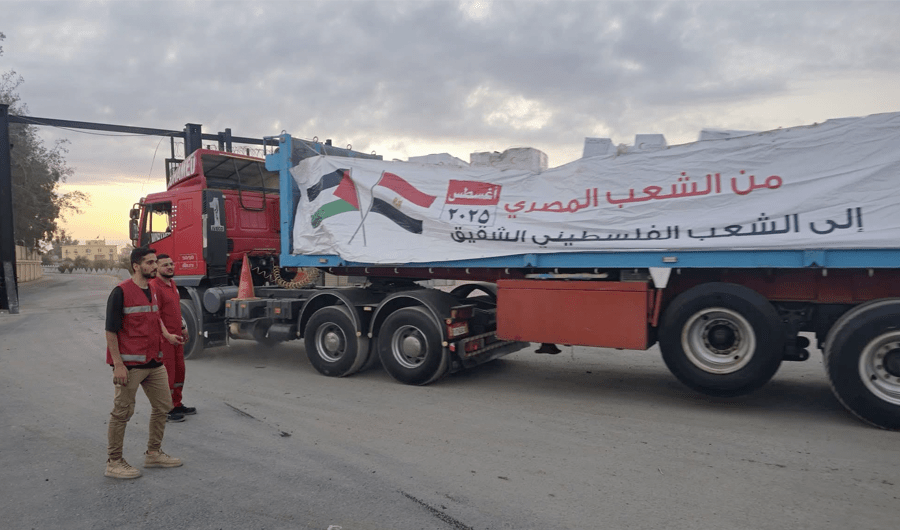 مصر تدفع بـ 2300 طن مساعدات جديدة عاجلة إلى غزة