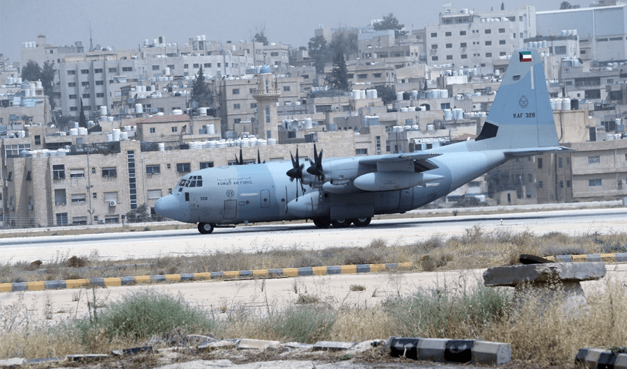 وزير الخارجية: رحلات الاغاثة الكويتية لقطاع غزة مستمرة جواً وبراً وبحراً