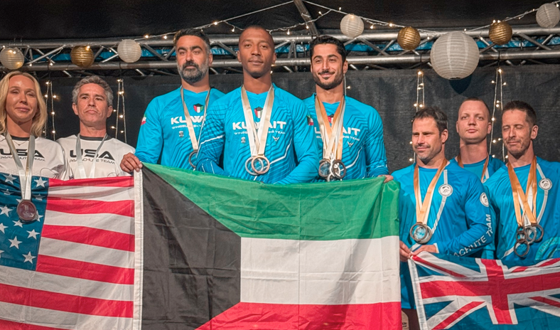 منتخب الكويت يحقق المركز الأول ببطولة العالم للقفز المظلي في التشيك 2025