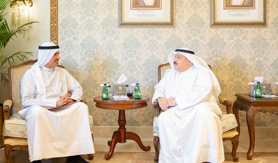 محافظ الأحمدي يبحث مع وزير الصحة تحويل المحافظة إلى مدينة طبية متكاملة