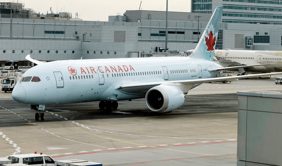 الخطوط الكندية تعلق جميع رحلاتها إثر إضراب مضيفي الطيران