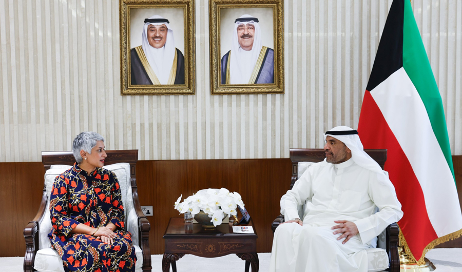 وزير الخارجية يستقبل سفيرة كندا بمناسبة انتهاء فترة عملها