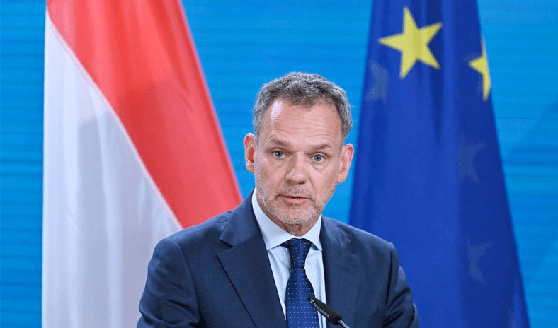 زلزال سياسي في هولندا: وزير الخارجية يستقيل بعد فشله في فرض عقوبات على إسرائيل