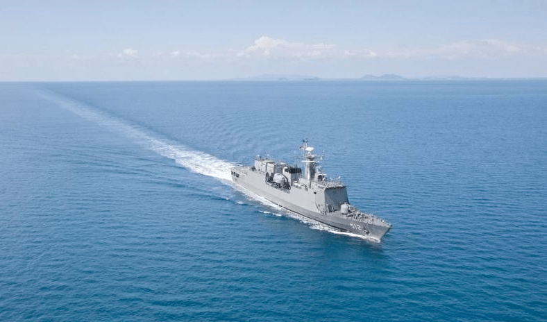 وزير الدفاع الإيطالي يندد بشدة بالهجوم على أسطول الصمود ويرسل فرقاطة لمساعدته