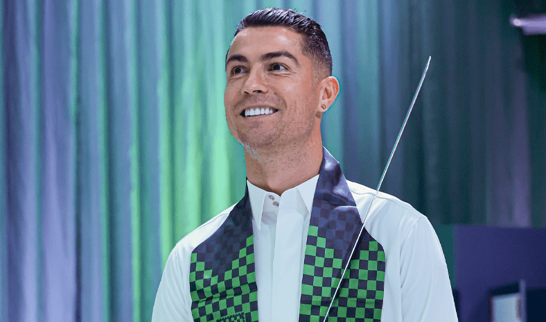 بمناسبة اليوم الوطني.. كريستيانو رونالدو يهنئ السعودية والسعوديين متمنياً لهم يوما مليئا بالفخر بمناسبة اليوم الوطني.. كريستيانو رونالدو يهنئ السعودية والسعوديين متمنياً لهم يوما مليئا بالفخر