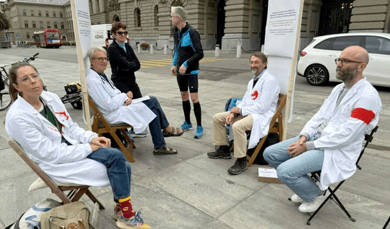 أطباء ومسعفون سويسريون يبدؤون إضراب جوع احتجاجاً على حرب غزة