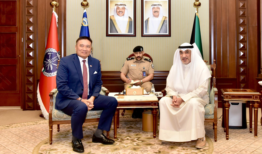 اليوسف يبحث مع سفير سنغافورة التعاون في المجالات الأمنية