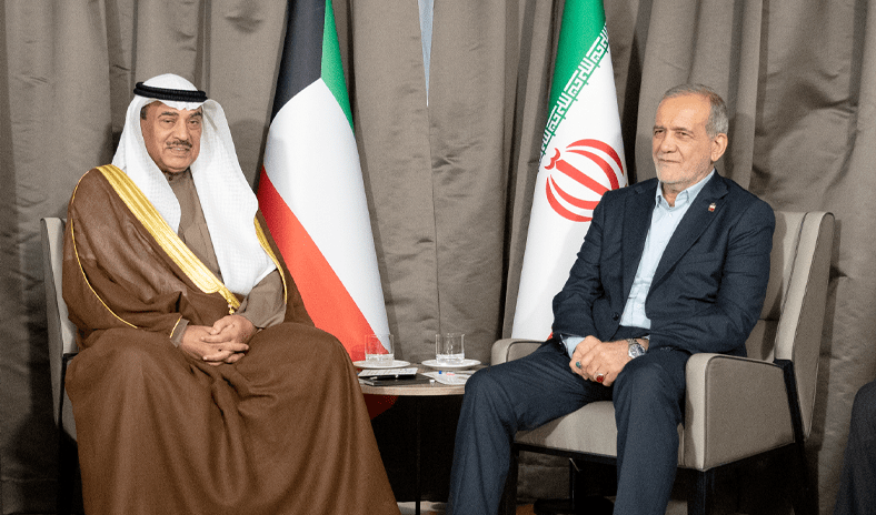 ممثل سمو أمير البلاد سمو ولي العهد يلتقي الرئيس الإيراني في نيويورك